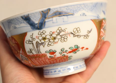 明治前期色絵柴垣に梅と龍図通り物飯茶碗