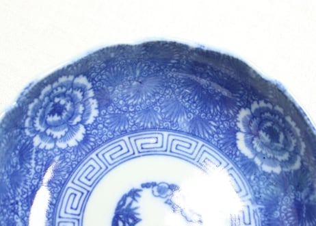 明治後期～大正銅判牡丹唐草図なます皿 (柄違い) がたつき,やや大ぶり