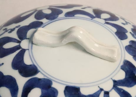 江戸幕末染付菱花と唐草図食籠 蓋ホツ,身あたり傷