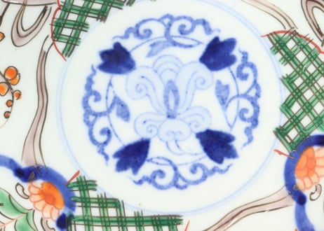 明治前期色絵牡丹と梅図6寸皿①少かたつき