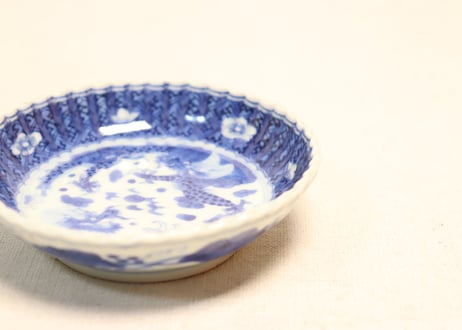 江戸幕末染付双龍と山葡萄図ギザ縁小皿