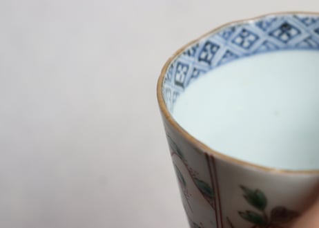 江戸後期色絵山水と牡丹図猪口 ノミホツ