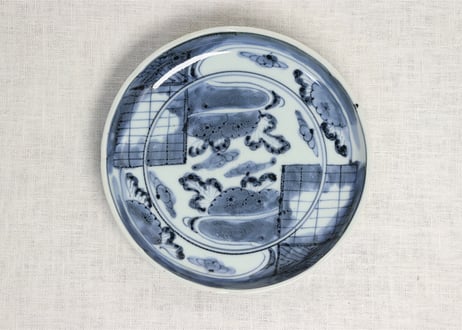 江戸中期染付流水に牡丹と障子図6.5寸皿 高ホツ,小ニュウ