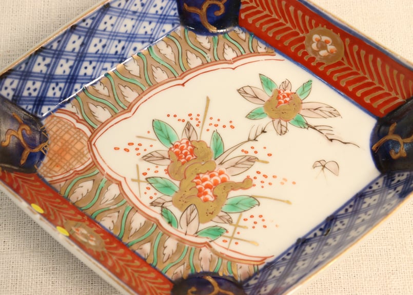 明治～大正期　輸出向　有田焼　色絵人物図　窓絵　アンティーク　植木鉢 明治～大正期 輸出向 有田焼 色絵人物図 窓絵 アンティーク 植木鉢