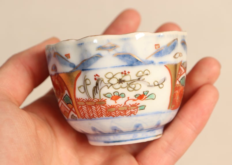 柿右衛門　色絵　梅に柴垣文角皿　五客組　江戸時代後期〜明治時代頃　名品 明治前期色絵柴垣に梅と龍図通り物なます皿① | 吉祥寺PukuPuku