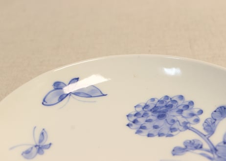 明治前期染付菊と蝶図小皿