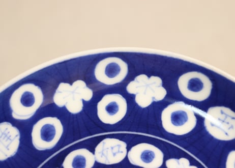 明治後期~大正染付兎と水玉図5寸皿
