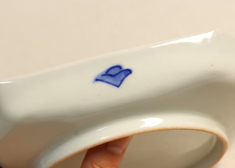 明治前期色絵鯉図角皿①釉切れ有