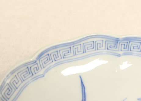 江戸幕末染付春蘭と菊図６寸皿②かたつき,フリモノ