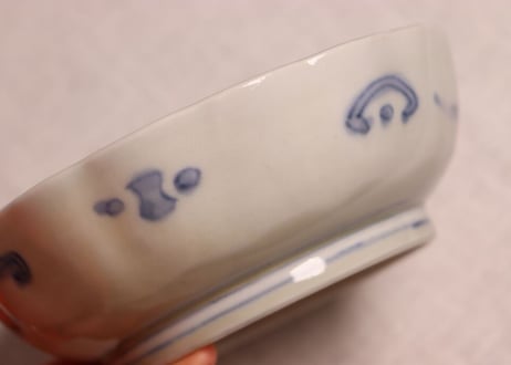明治前期色絵桃と六方に扇と竹図なます皿　見込み薄め