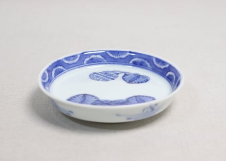 明治前期染付葵図縁立ち小皿