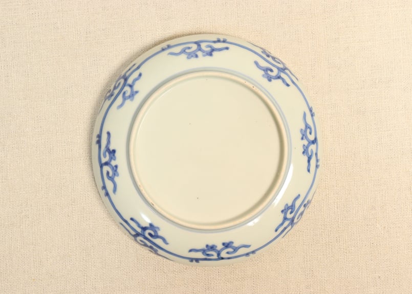 江戸幕末染付山水に微塵唐草図5寸皿④ノミホツ | 吉祥寺PukuPuku