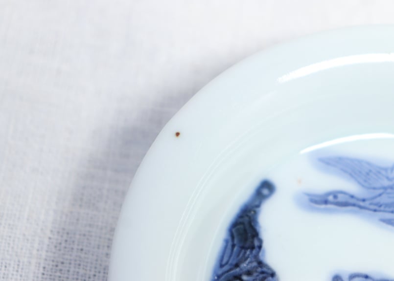 明治前期陰刻染付波に鶴図小皿 | 吉祥寺PukuPuku