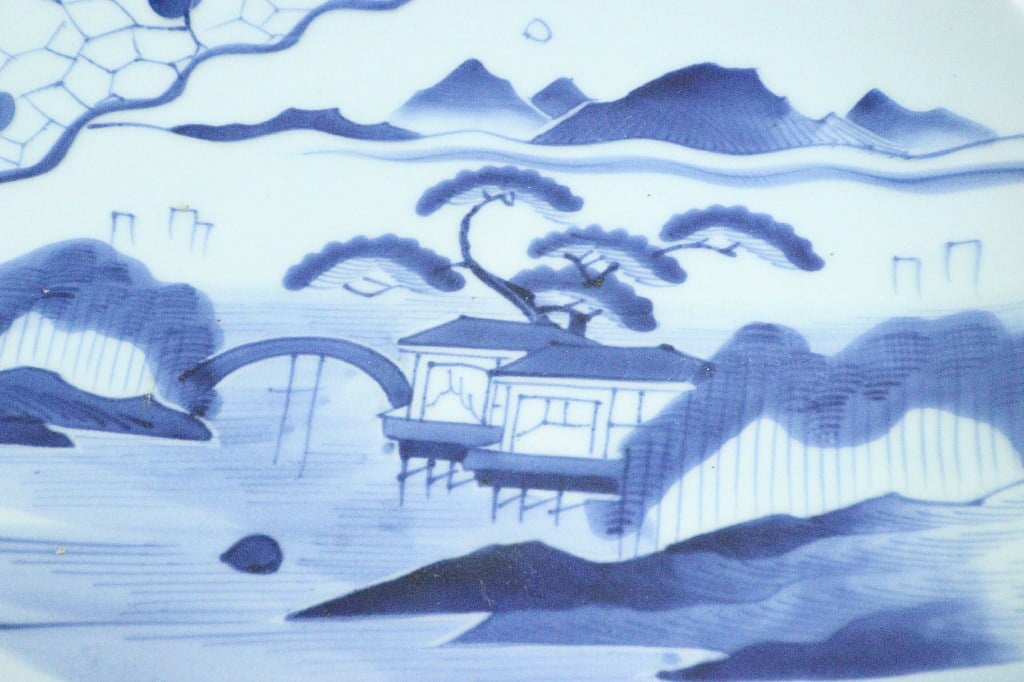 江戸幕末染付梅花氷裂に山水図尺1寸皿 | 吉祥寺PukuPuku