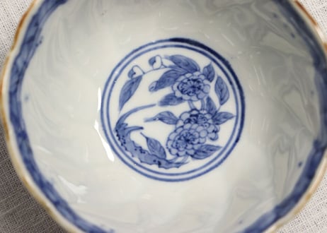 明治前期色絵幾何学文と草花図捻子輪花向付5客組 2客部分甘手