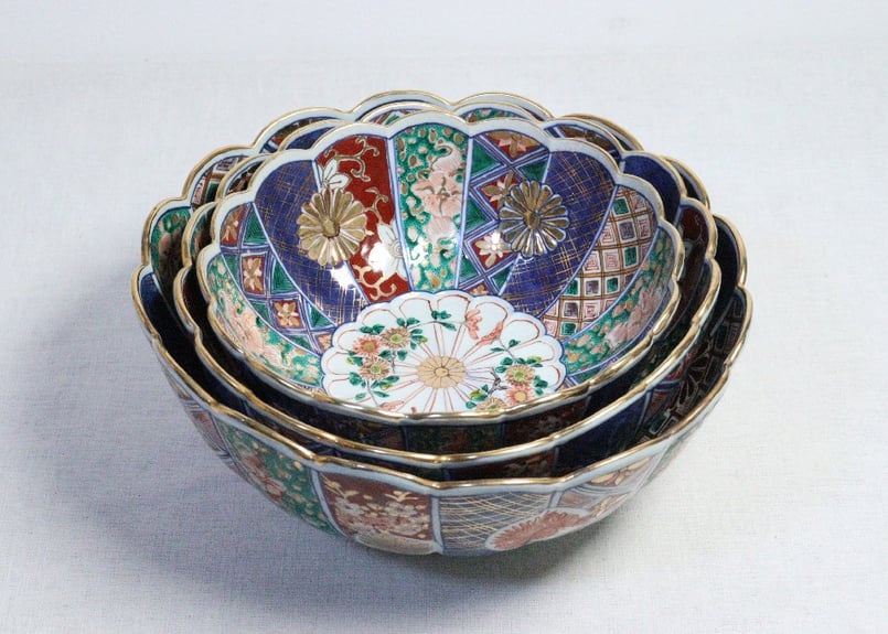 明治後期～大正色絵大聖寺焼菊図菊花弁三つ組鉢 小甘手 | 吉祥寺