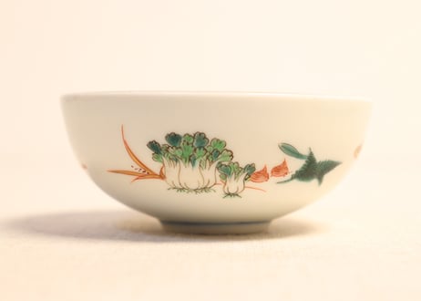 明治前期色絵菊に唐草と野菜図輪茶碗 5客組