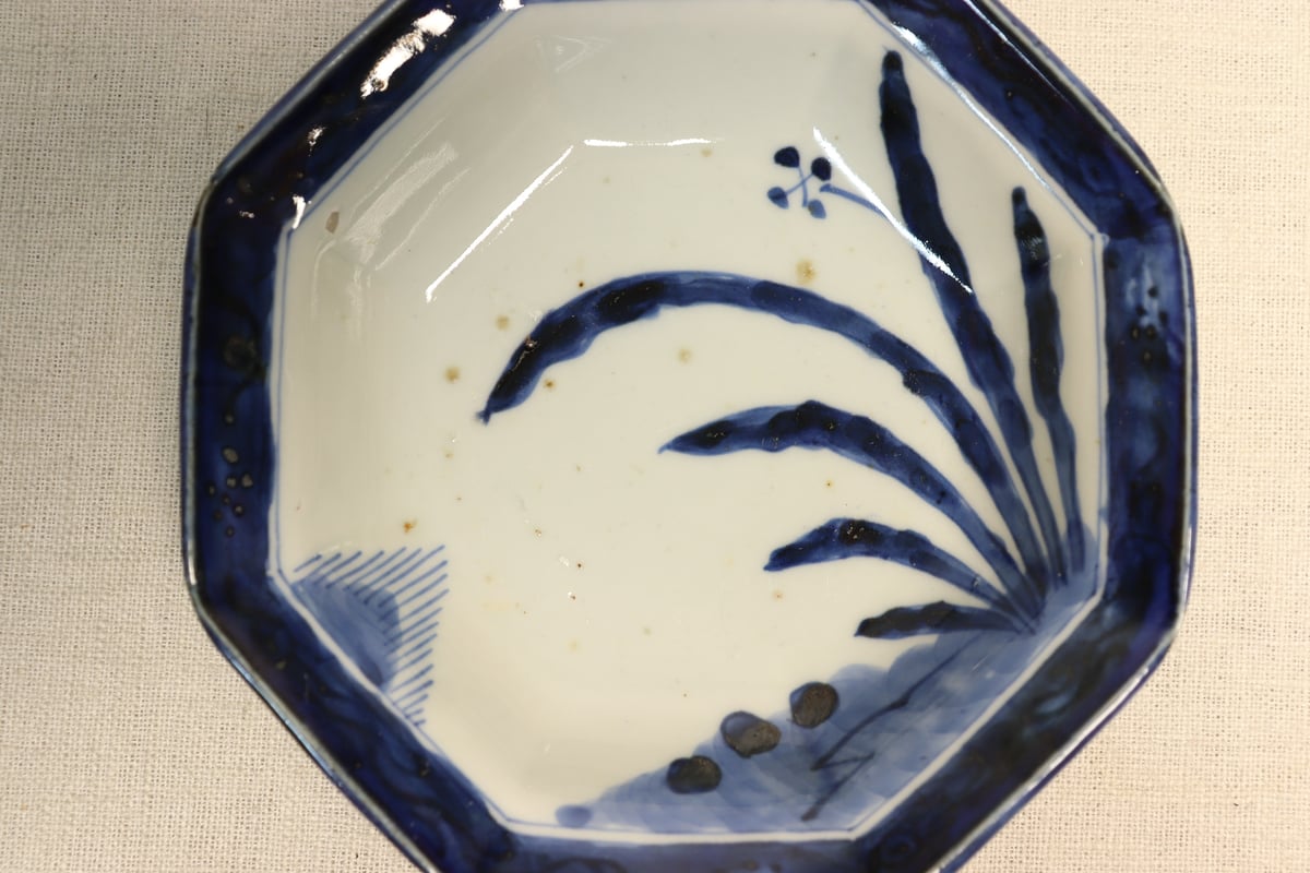 江戸後期染付水仙図八角皿②フリモノ,窯傷 | 吉祥寺PukuPuku