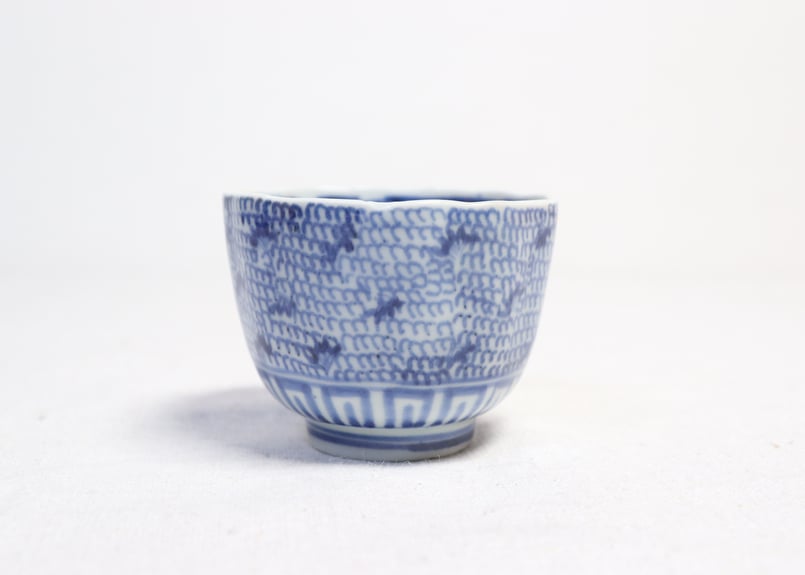 陶芸　染付草花文観音像　幕末〜明治時代頃　名品です。 古伊万里】 染錦金彩草花文四寸皿 5客 明治時代 16785 | すべて