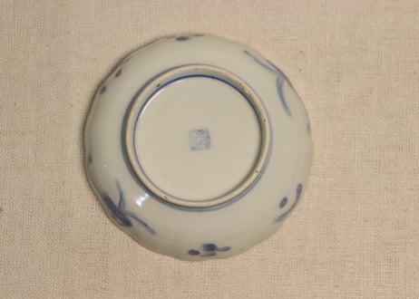 明治前期色絵桃と鶴図通り物小皿①