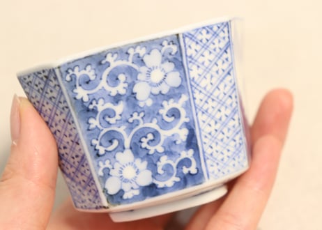 明治後期～大正染付山水と牡丹図菱形小鉢①　濃いめ