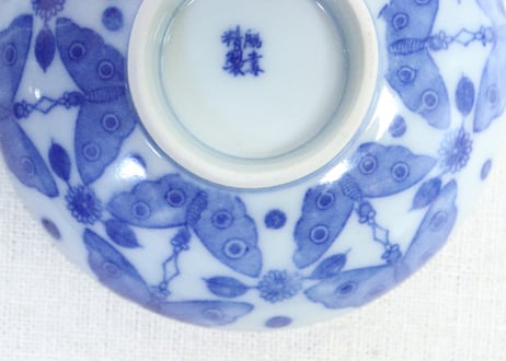 明治後期～大正銅判蝶図飯茶碗