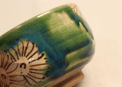 明治後期～大正織部焼緑釉菊図湯呑