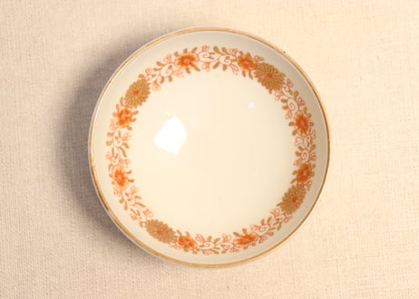 明治前期色絵菊に唐草と野菜図輪茶碗 5客組