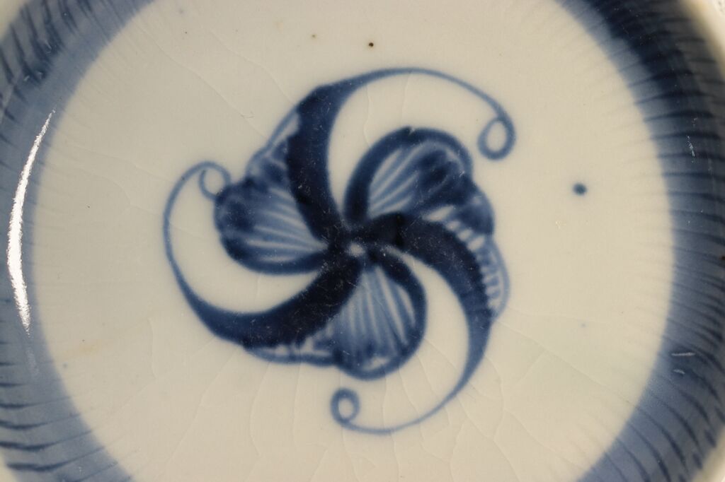 清朝後期　根菜図　小皿　　希少 A2352 wanohana小皿（白） | KANESAN1893