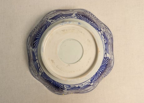 明治前期染付ベロ牡丹図9寸鉢