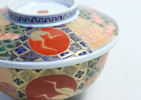 明治前期色絵桃と松鶴図通り物蒸茶碗