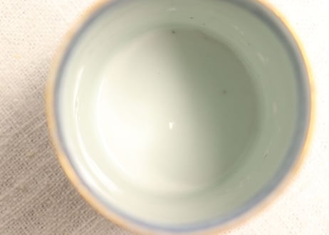 江戸中期色絵草花と亀甲図のぞき(大ぶり) ノミホツ