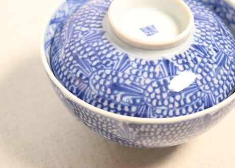 明治前期染付羽根微塵唐草図飯茶碗
