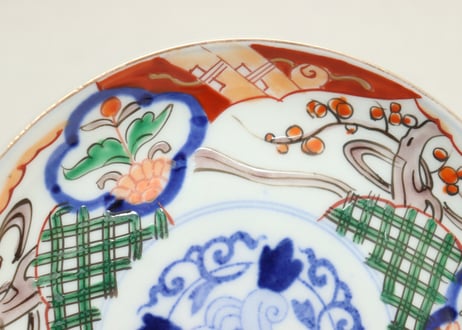 明治前期色絵牡丹と梅図6寸皿①少かたつき