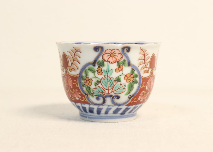 明治前期色絵花とシダ図向付 黒点 | 吉祥寺PukuPuku