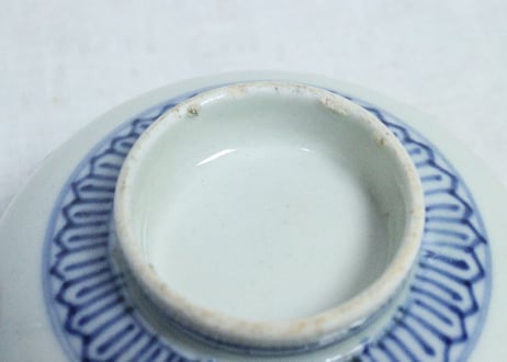 明治前期色絵アジサイに蝶図蓋茶碗
