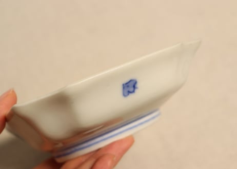 明治後期～大正染付扇面に富士図長角皿 黒点