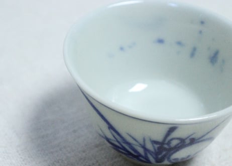 明治前期染付草花図煎茶碗