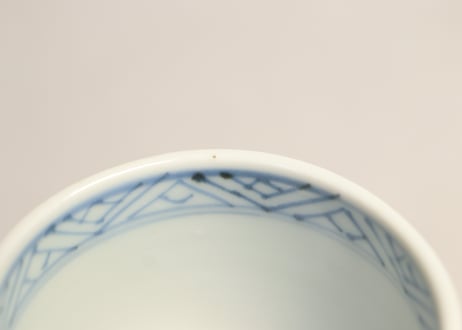 明治前期染付牡丹と唐草図ころ茶碗　ムシクイ