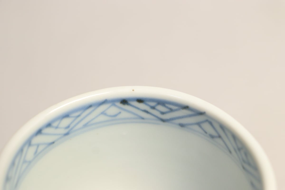 明治前期染付牡丹と唐草図ころ茶碗 ムシクイ | 吉祥寺PukuPuku
