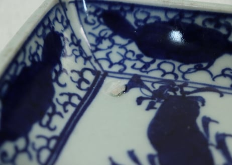 明治前期東北の焼染付牡丹図長皿 ノミホツ,少がたつき