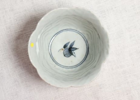 江戸中期染付陽刻雪持ち竹図六弁向付 小ホツ