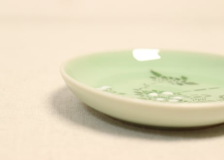 明治前期青磁紙刷草花図小皿