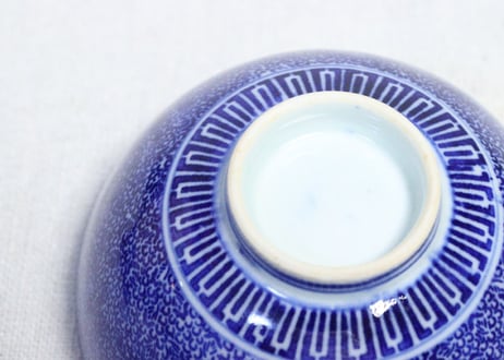 明治前期紙刷微塵唐草図蓋茶碗