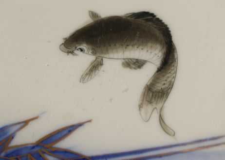 明治前期色絵鯉図角皿①釉切れ有
