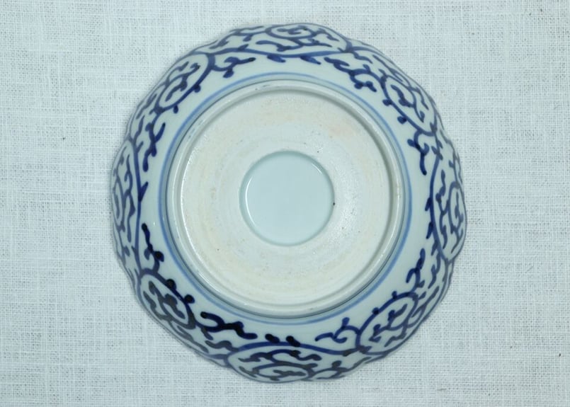 江戸期蛸唐草見込松竹梅輪花皿割れニュー無し古い物です時代多少の使用感あります 江戸期蛸唐草見込松竹梅輪花皿割れニュー無し古い物です時代多少