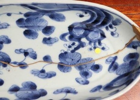 江戸中期染付流水に菊図舟形皿③ 金直し