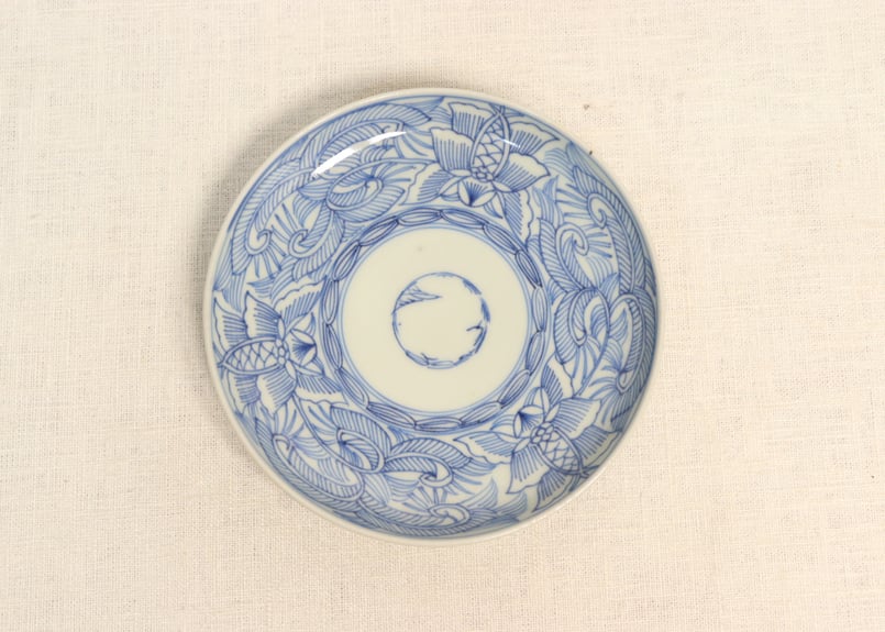 【名鉢❗】江戸時代中期　古清水　鎬造り　呉須　鉄絵　草に葉の図　碗　向付　小鉢 名鉢❗】江戸時代中期 古清水 鎬造り 呉須 鉄絵 草に葉