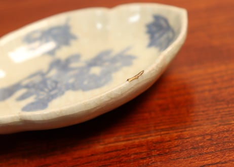 江戸中期コンニャク印判菊図木瓜型豆皿　甘手,直し,かたつき