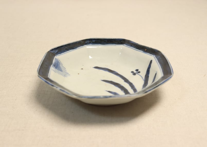 江戸後期染付水仙図八角皿①フリモノ | 吉祥寺PukuPuku